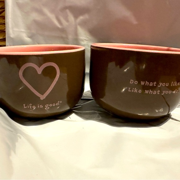 Life is good coffee mugs. Brown and pink. Set of two - Picture 1 of 1